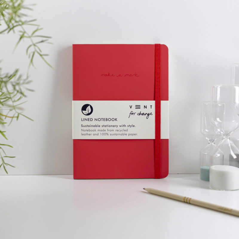 Notebook in recycled leather with sustainable lined paper pages A5 in Red